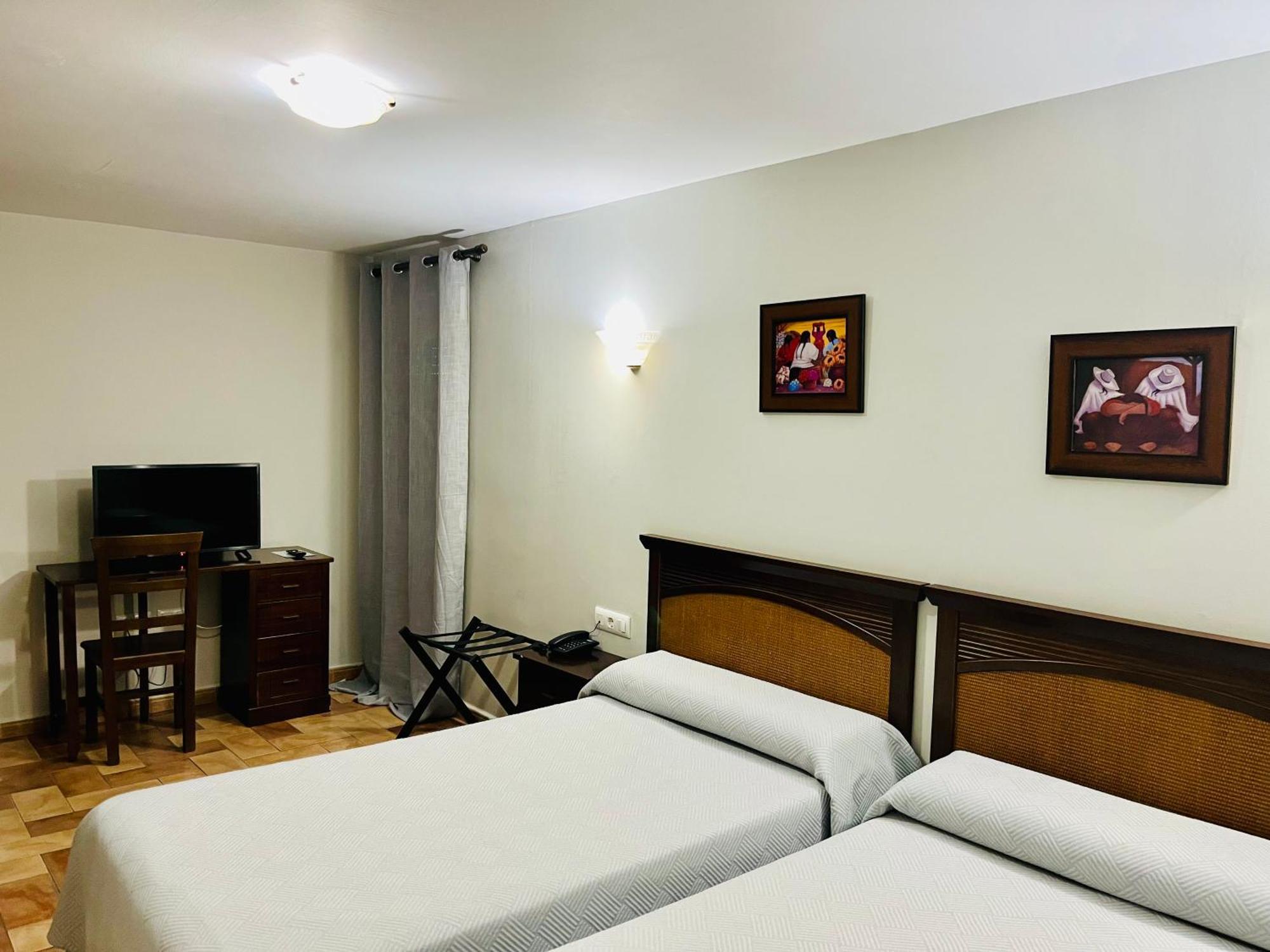 Hotel Cervantes 사프라 외부 사진